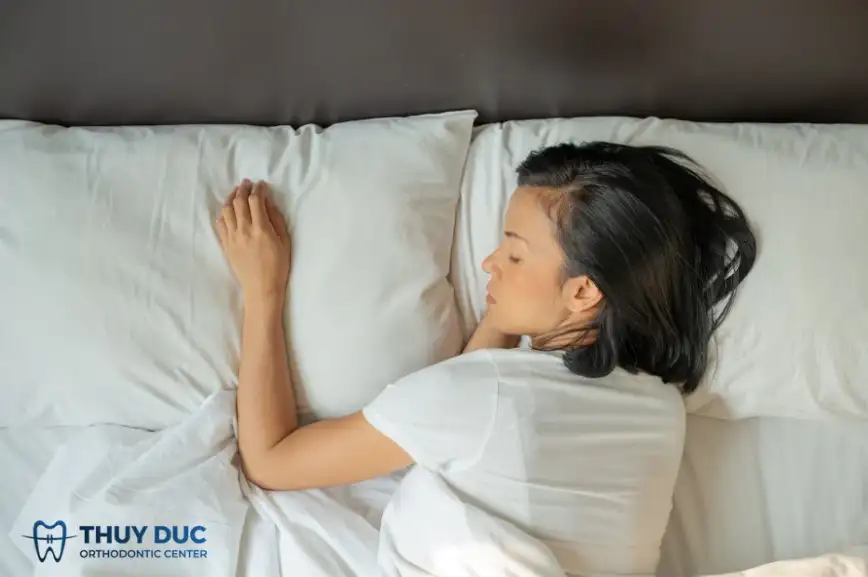 mơ thấy rụng răng không có máu